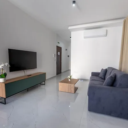דירה Swieqi 3bdr New