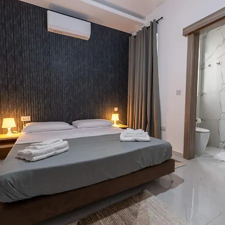 דירה Swieqi 3bdr New *