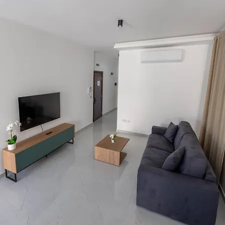 דירה Swieqi 3bdr New