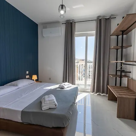 Swieqi 3bdr New דירה *